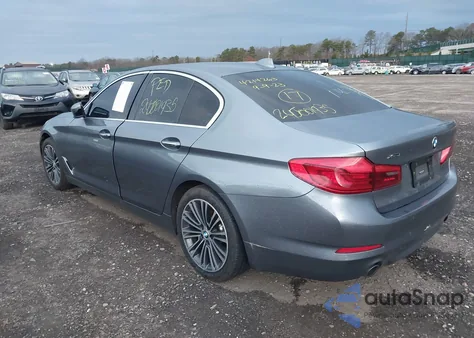 2018 BMW 530I xDrive z USA, uszkodzony, nr VIN WBAJA7C58JWA73021